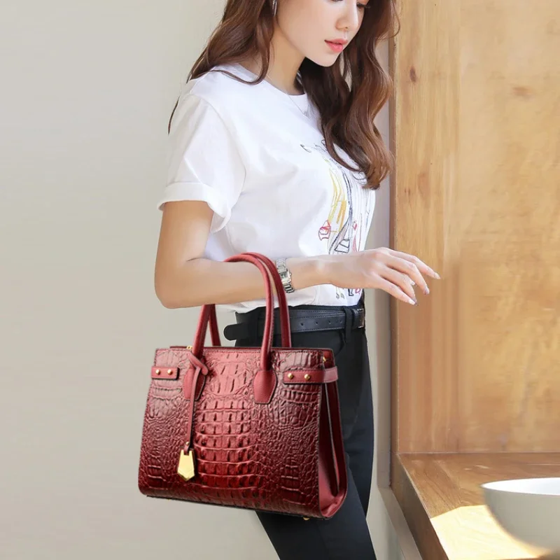 Borsa a mano in pelle modello  - Leatherwork Drawing recensione e prezzo