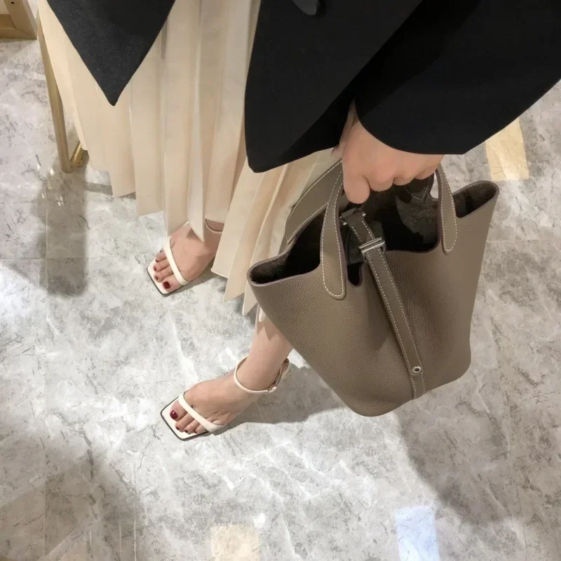 2023 nuova borsa a secchiello  - Leatherwork Drawing recensione e prezzo