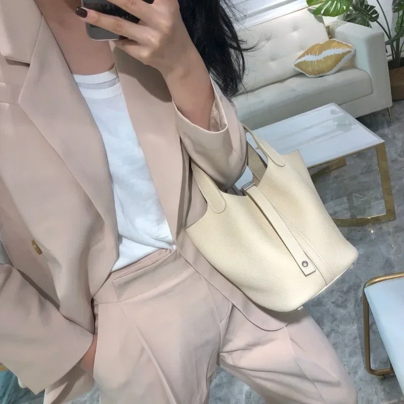 2023 nuova borsa a secchiello  - Leatherwork Drawing recensione e prezzo